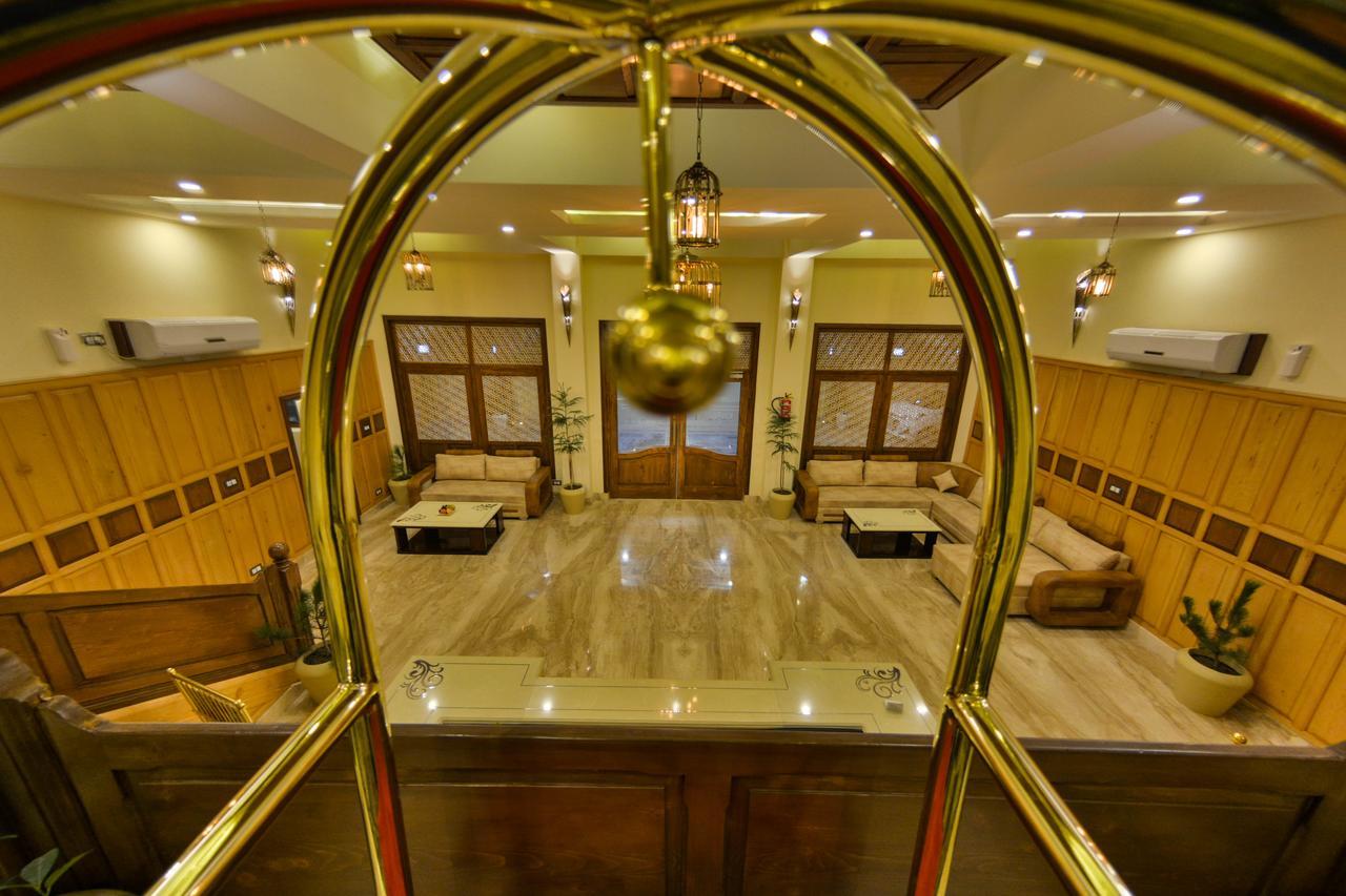 Hotel Royal Heritage Srinagar  Bagian luar foto